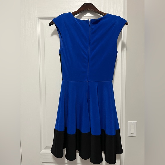 GUESS Black and Blue Dress - Picture 2 of 3